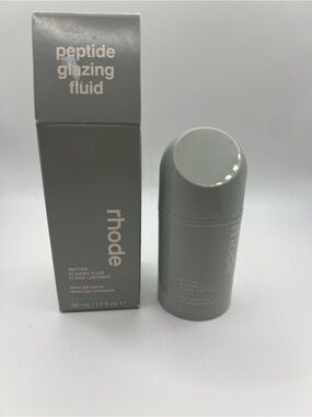 RHODE Peptide Glazing Fluid - Light Gray Packaging